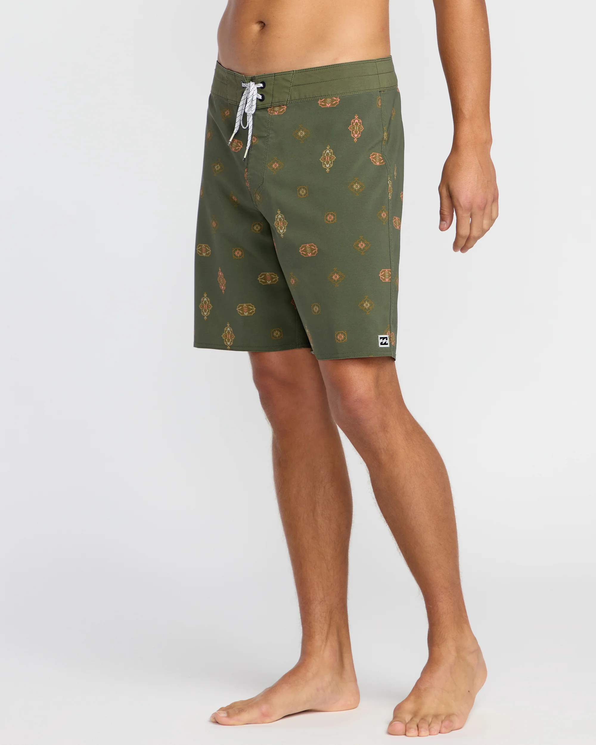 10056-sundays-pro-performance-19-boardshorts-military-4.webp Sundays Pro Performance 19" Boardshorts - Military