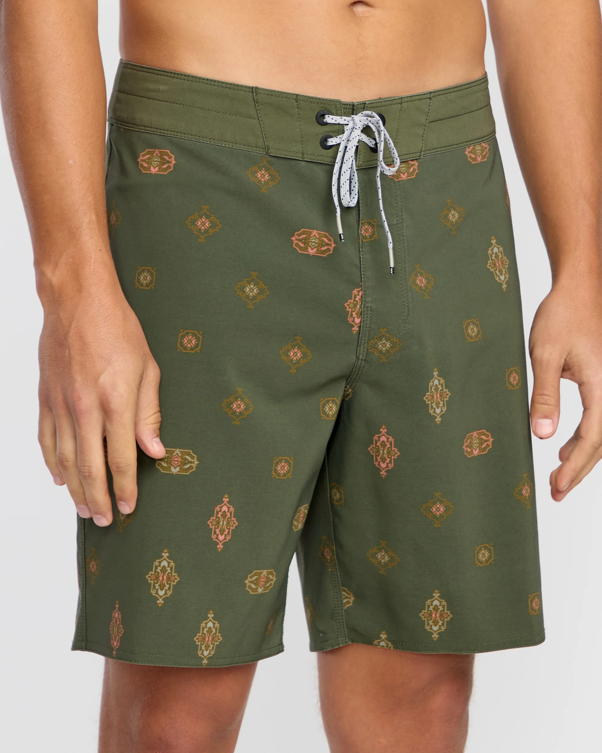 10056-sundays-pro-performance-19-boardshorts-military-7.webp Sundays Pro Performance 19" Boardshorts - Military