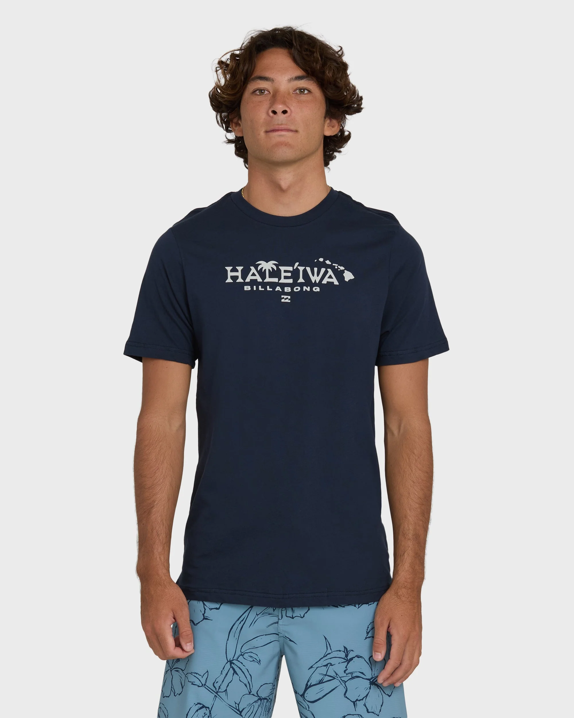 10300-haleiwa-palm-short-sleeve-t-shirt-navy-1.webp Haleiwa Palm Short Sleeve T-Shirt - Navy