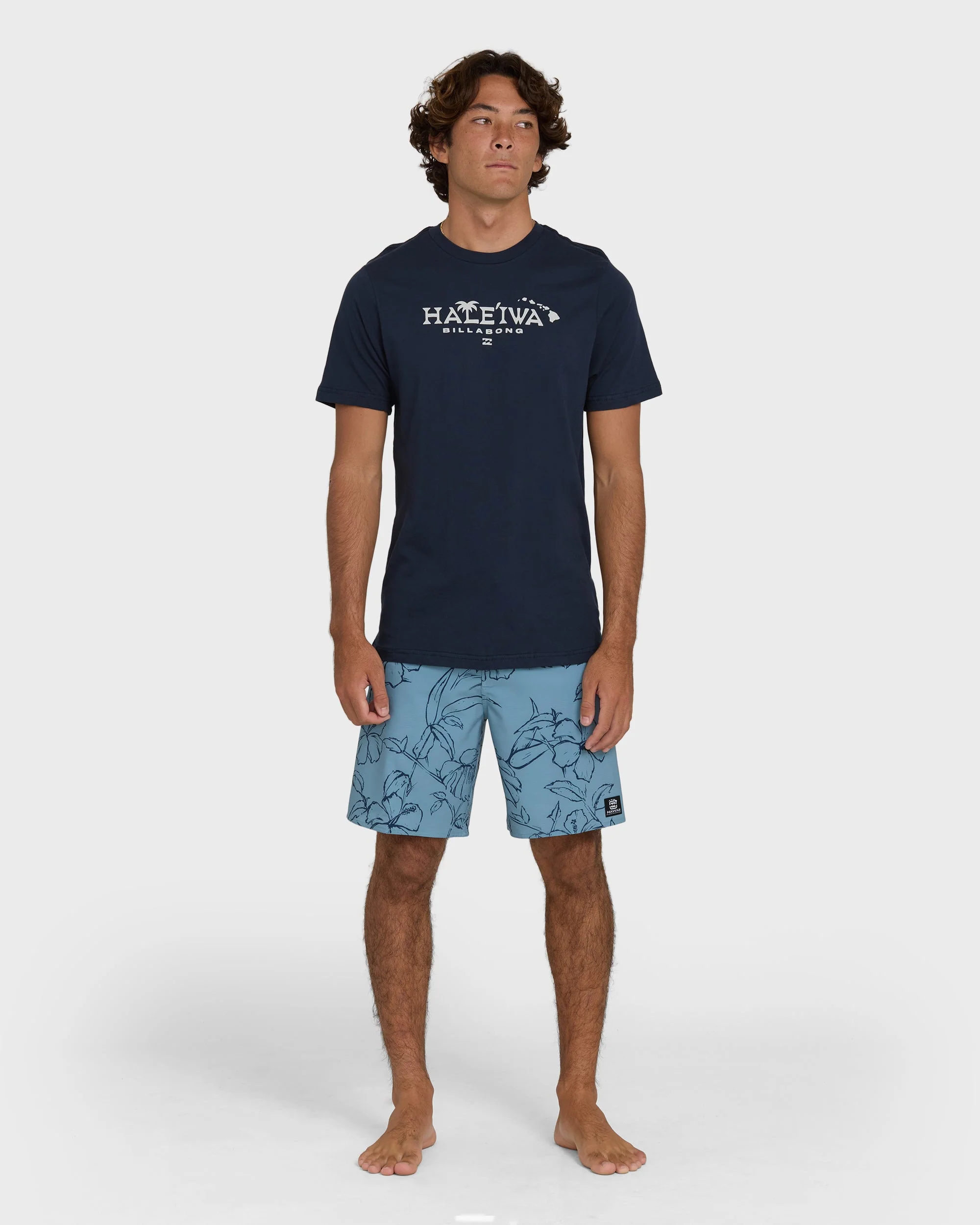 10300-haleiwa-palm-short-sleeve-t-shirt-navy-3.webp Haleiwa Palm Short Sleeve T-Shirt - Navy