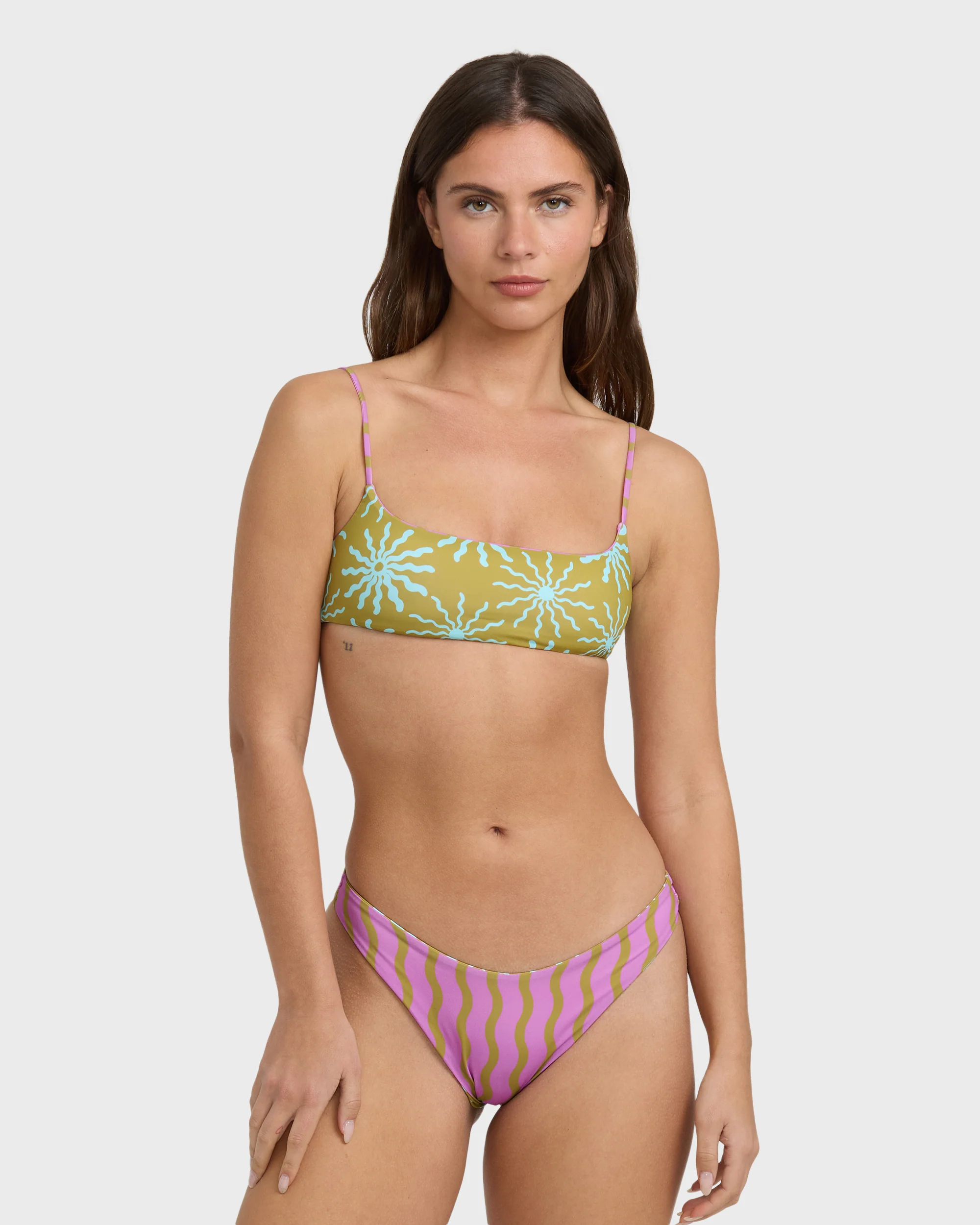 11042-sun-fired-reversible-hike-bikini-bottom-moss-7.webp Sun Fired Reversible Hike Bikini Bottom - Moss