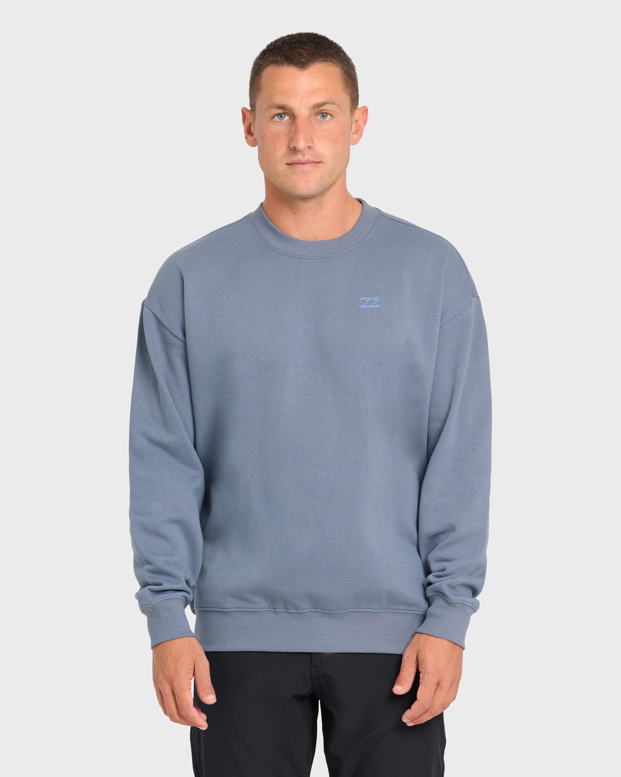 11109-rhodes-crewneck-sweatshirt-denim-chambray-1.webp Rhodes Crewneck Sweatshirt - Denim Chambray