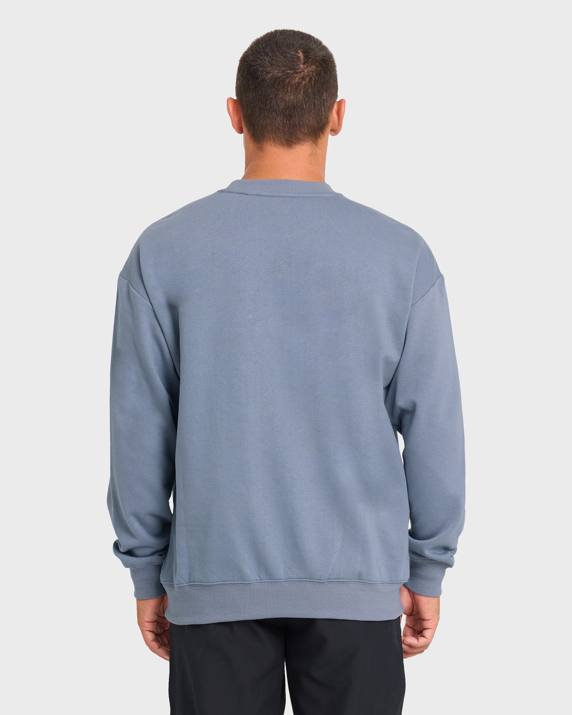 11109-rhodes-crewneck-sweatshirt-denim-chambray-2.webp Rhodes Crewneck Sweatshirt - Denim Chambray