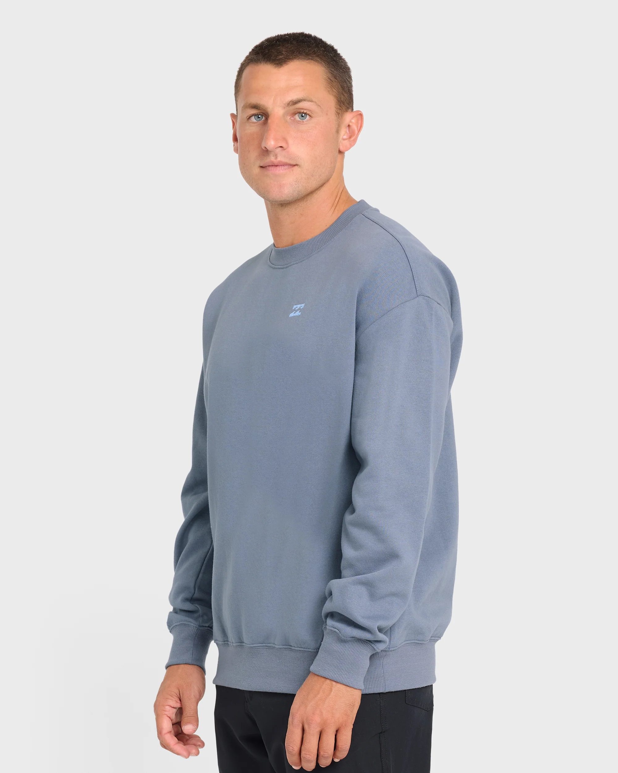 11109-rhodes-crewneck-sweatshirt-denim-chambray-3.webp Rhodes Crewneck Sweatshirt - Denim Chambray