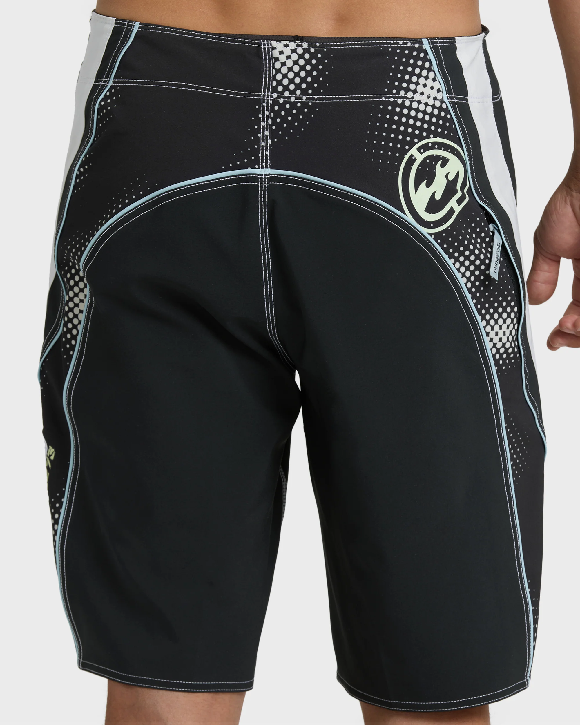 Fluid 2k Pro 21" Boardshorts - Black/White - Black