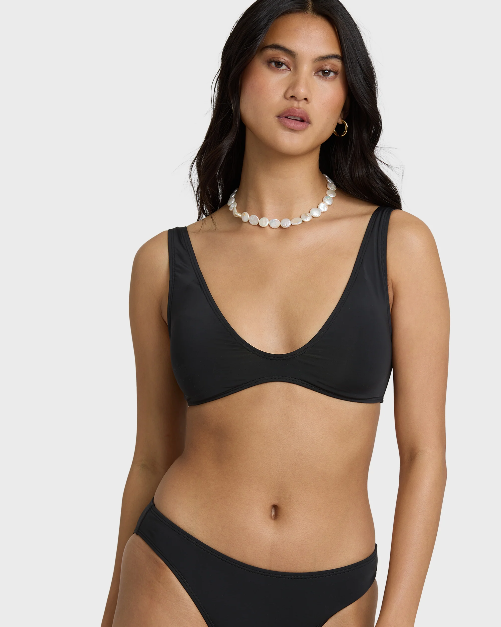 1967-sol-searcher-scoop-tank-bikini-top-black-pebble-2.webp Sol Searcher Scoop Tank Bikini Top - Black Pebble