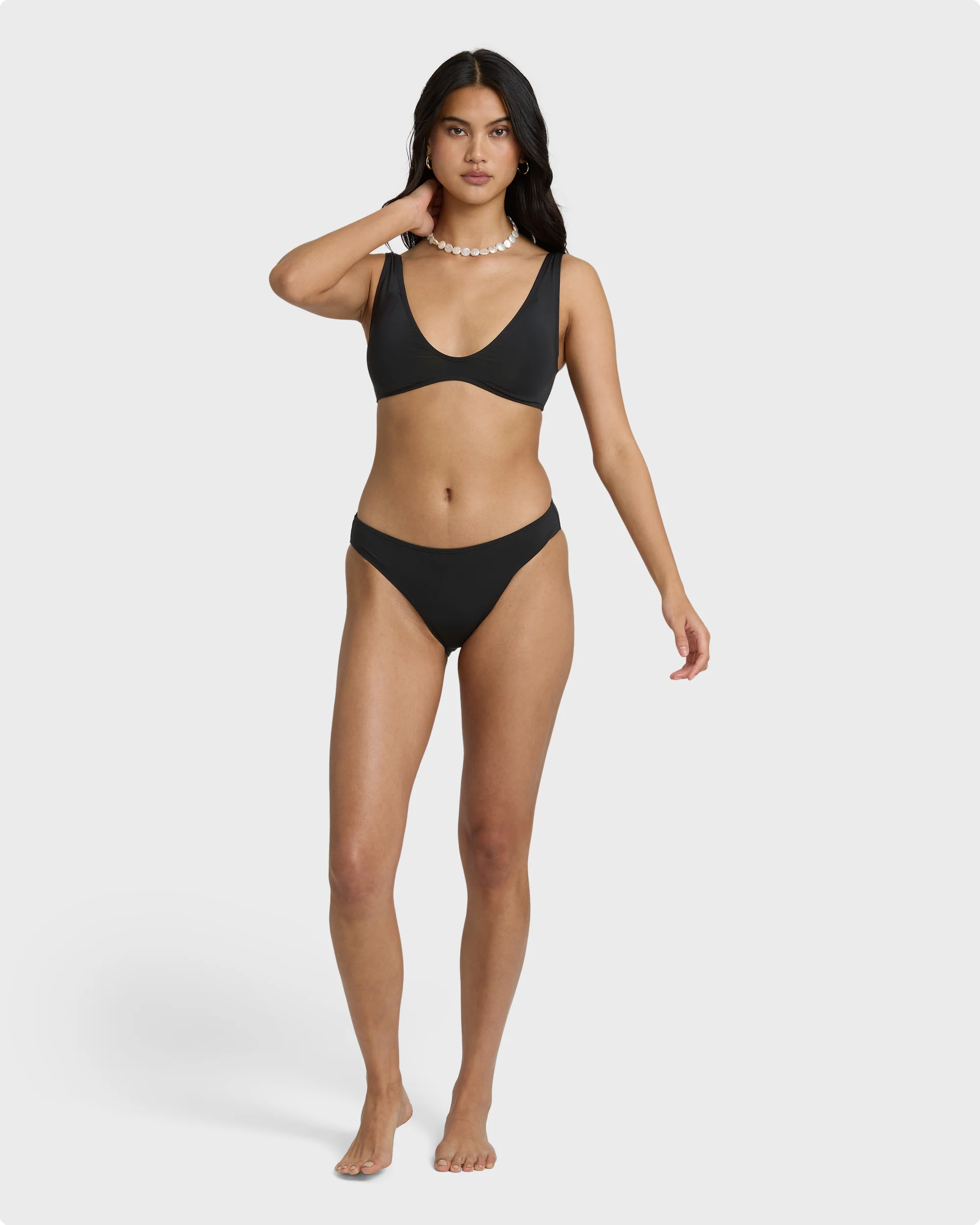1967-sol-searcher-scoop-tank-bikini-top-black-pebble-5.webp Sol Searcher Scoop Tank Bikini Top - Black Pebble