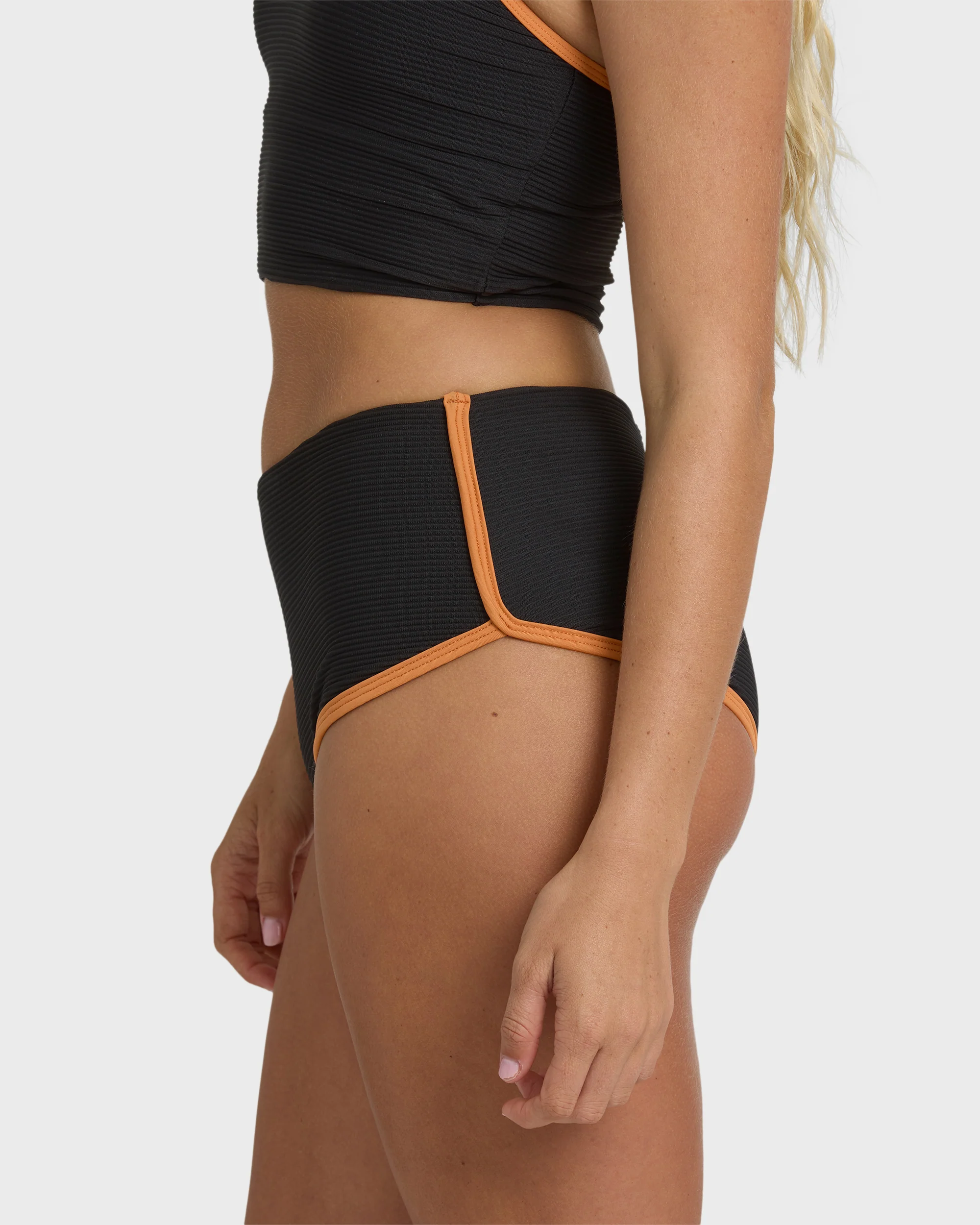 2015-tanlines-surf-short-surf-short-bikini-bottom-black-6.webp Tanlines Surf Short Surf Short Bikini Bottom - Black