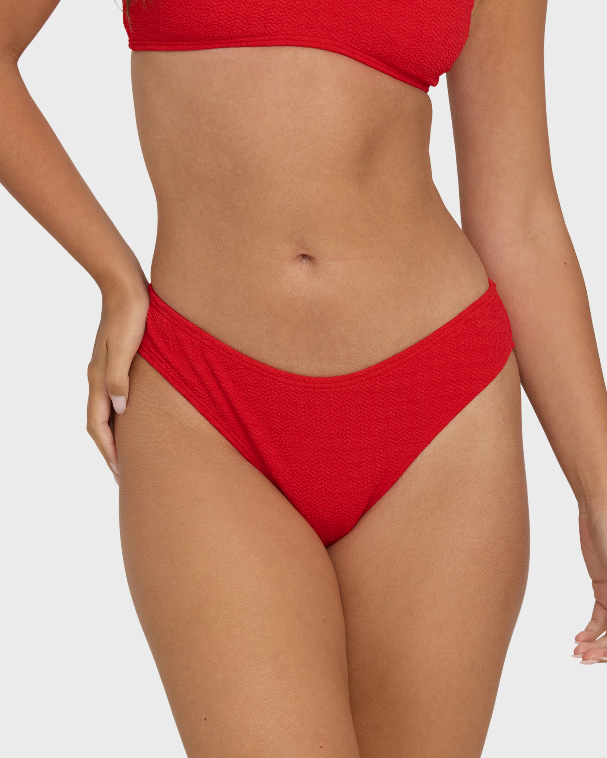 2502-rising-tide-bondi-medium-bikini-bottoms-fiesta-red-5.webp Rising Tide Bondi Medium Bikini Bottoms - Fiesta Red