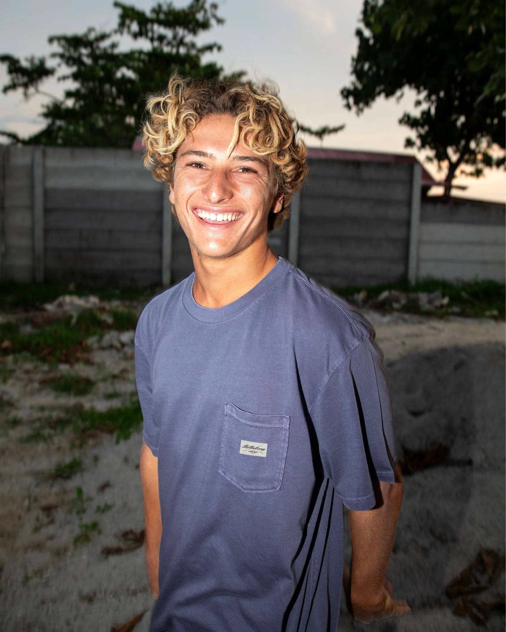 2571-essential-pocket-wave-washed-premium-short-sleeve-t-shirt-graystone-2.webp Essential Pocket Wave Washed Premium Short Sleeve T-Shirt - Graystone