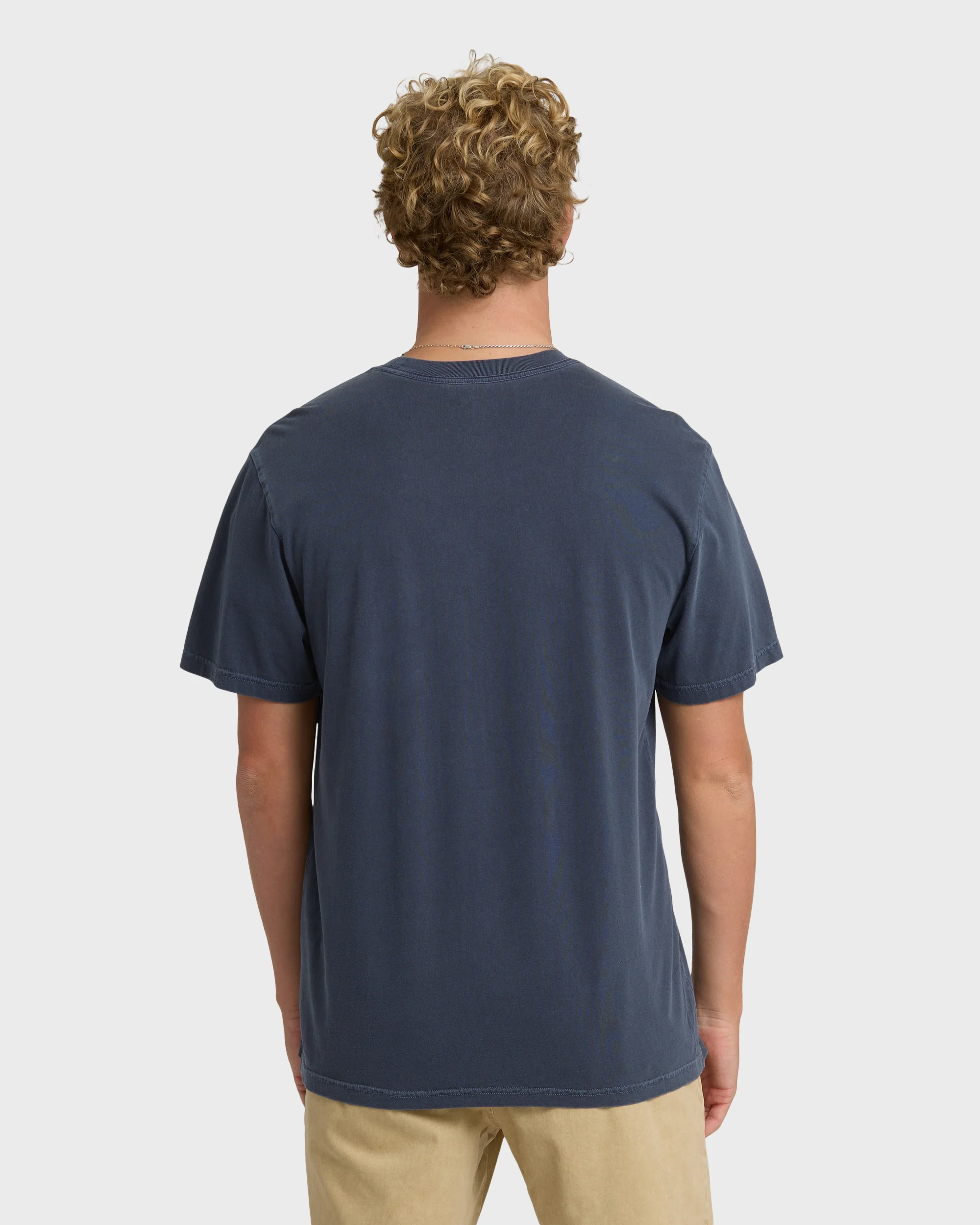 2571-essential-pocket-wave-washed-premium-short-sleeve-t-shirt-graystone-3.webp Essential Pocket Wave Washed Premium Short Sleeve T-Shirt - Graystone