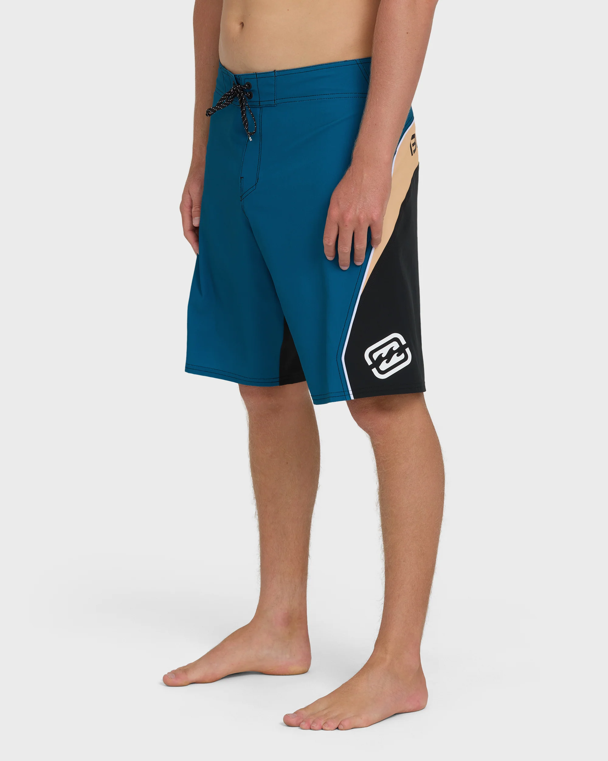 3322-straddie-pro-hi-20-boardshorts-tropical-teal-3.webp Straddie Pro Hi 20" Boardshorts - Tropical Teal