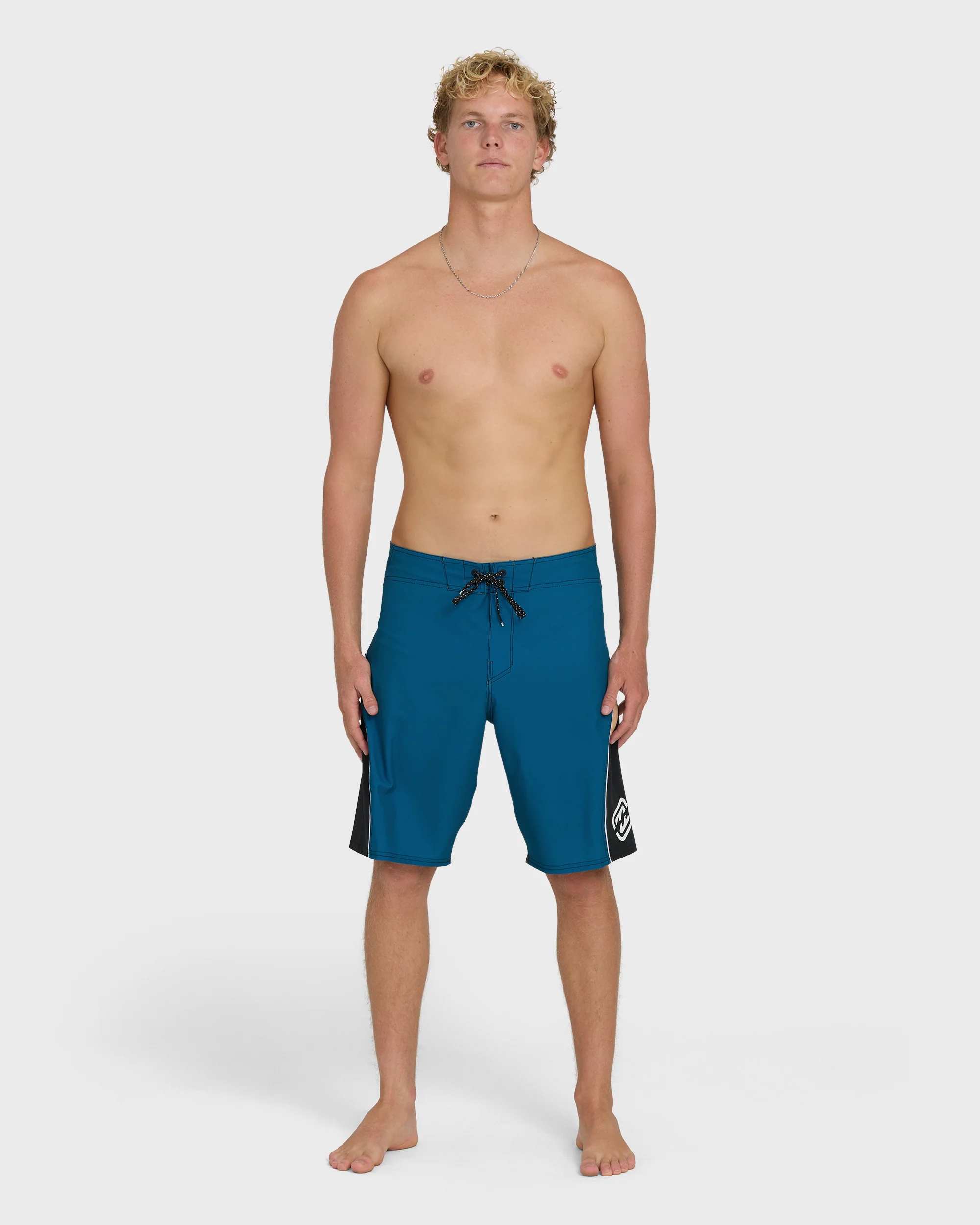 3322-straddie-pro-hi-20-boardshorts-tropical-teal-4.webp Straddie Pro Hi 20" Boardshorts - Tropical Teal