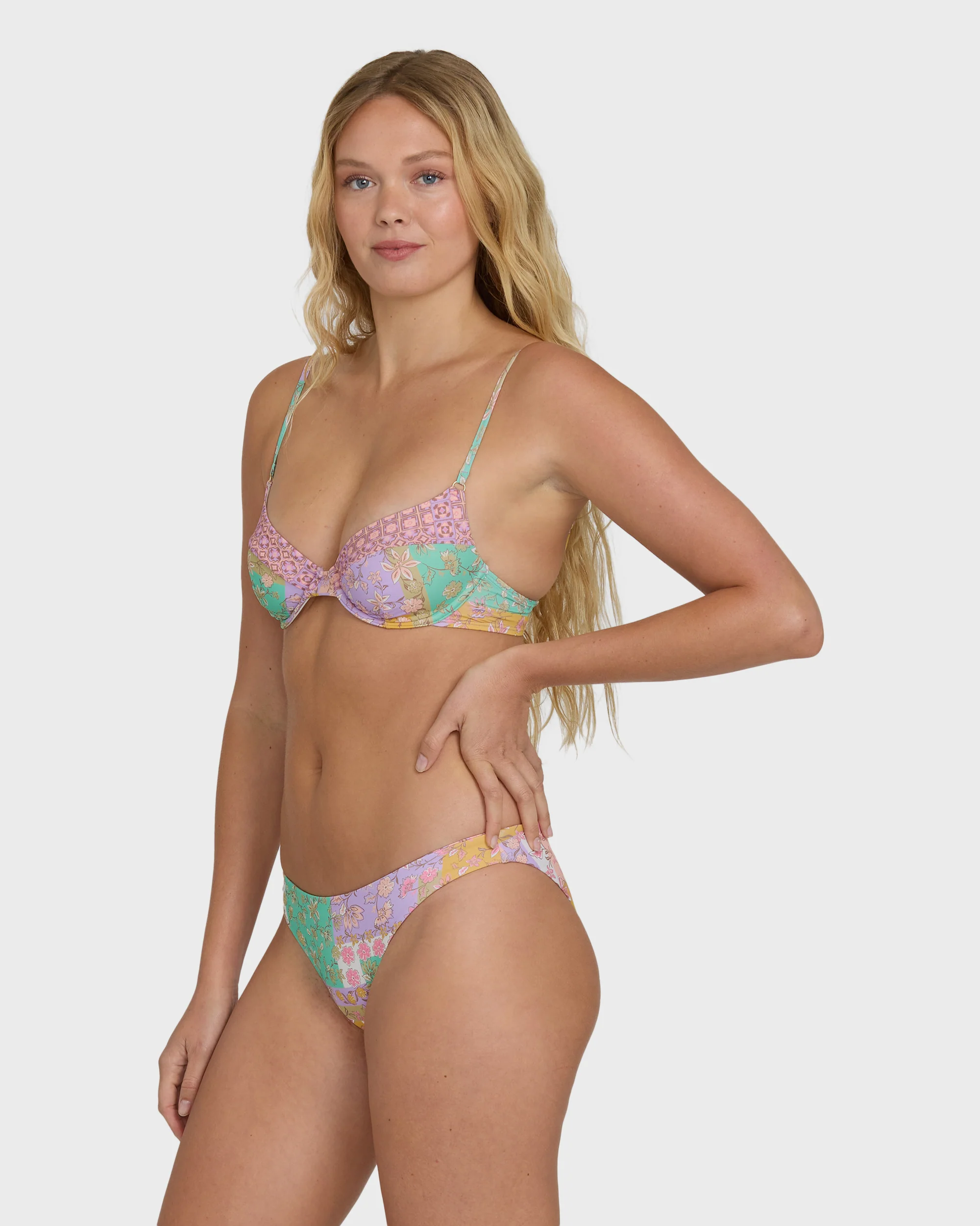 3577-dreamy-daze-morgan-underwire-bikini-top-sweet-lilac-3.webp Dreamy Daze Morgan Underwire Bikini Top - Sweet Lilac