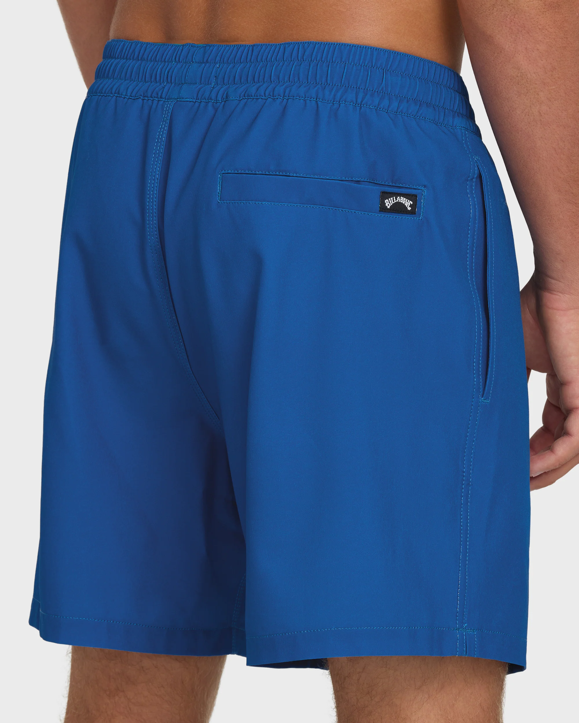 Lineup Solid Layback 16" Trunks - Deep Ocean