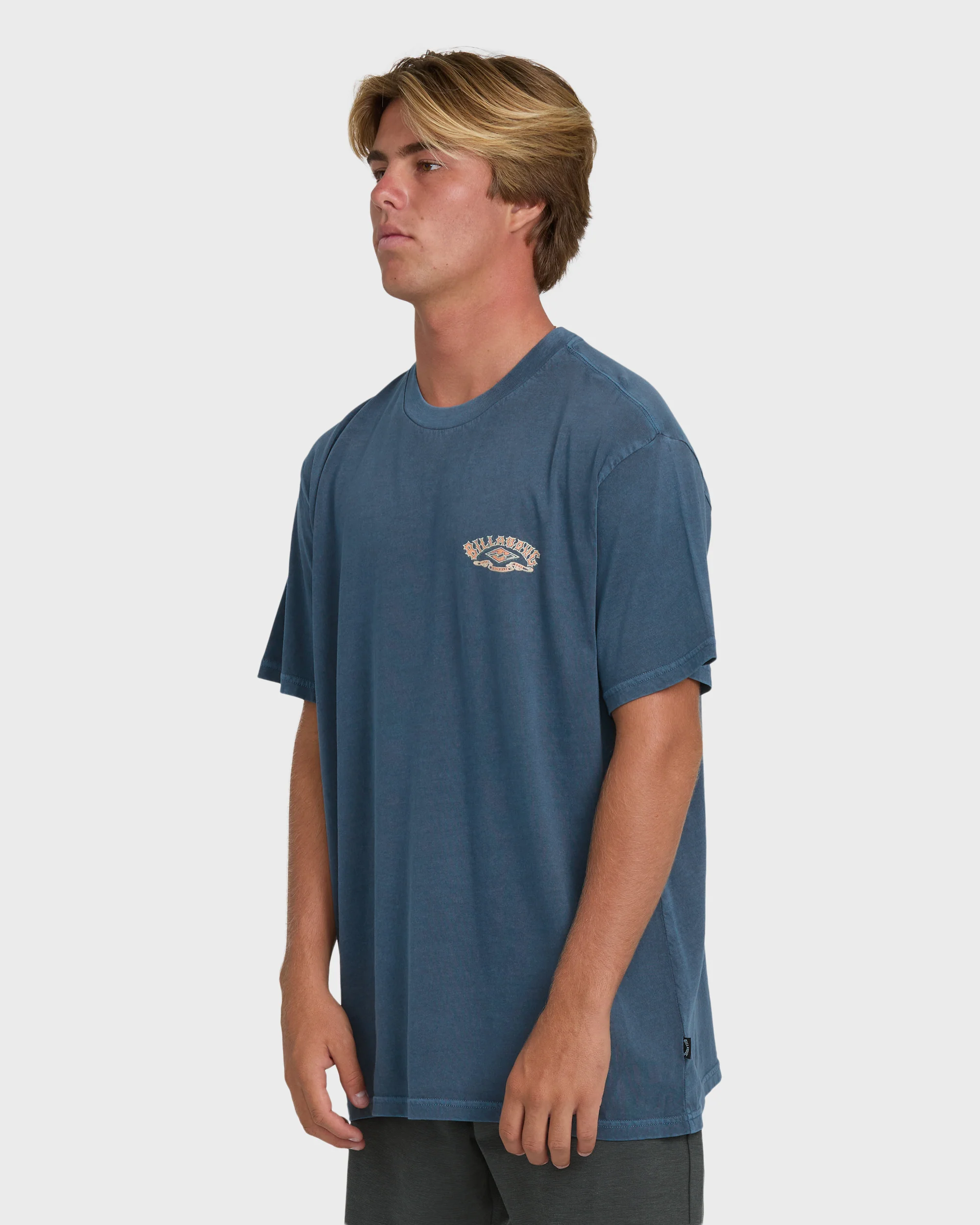 4257-heritage-arch-wave-washed-premium-short-sleeve-knit-t-shirt-dark-denim-3.webp Heritage Arch Wave Washed Premium Short Sleeve Knit T-Shirt - Dark Denim