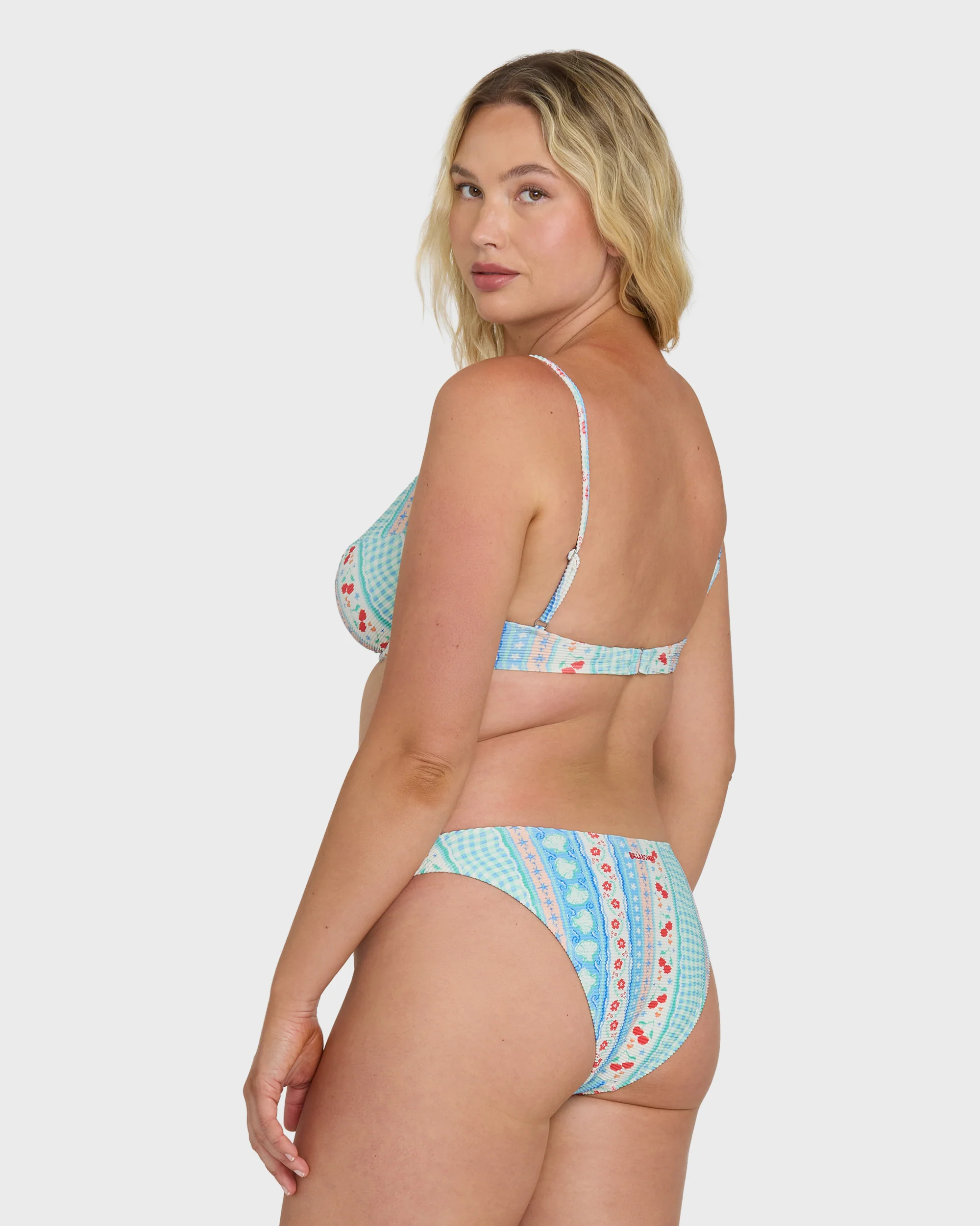 5004-picnic-leah-underwire-bikini-top-dream-blue-7.webp Picnic Leah Underwire Bikini Top - Dream Blue