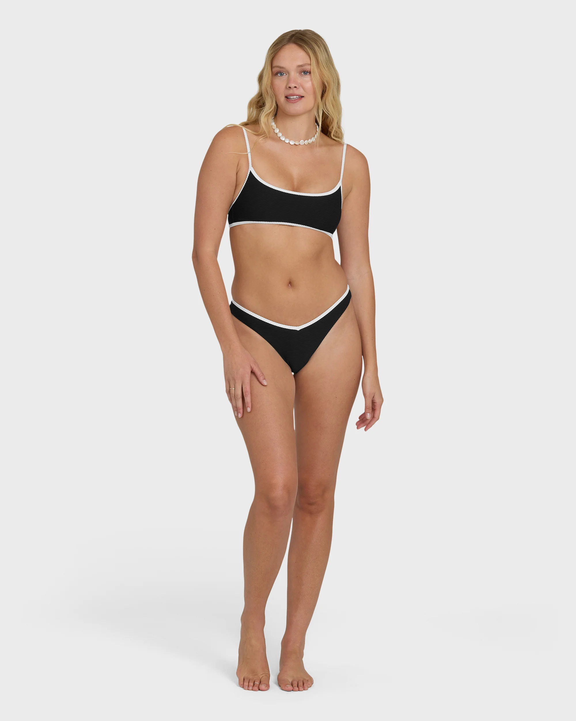 534-tanlines-bound-v-hike-bikini-bottoms-black-pebble-6.webp Tanlines Bound V Hike Bikini Bottoms - Black Pebble