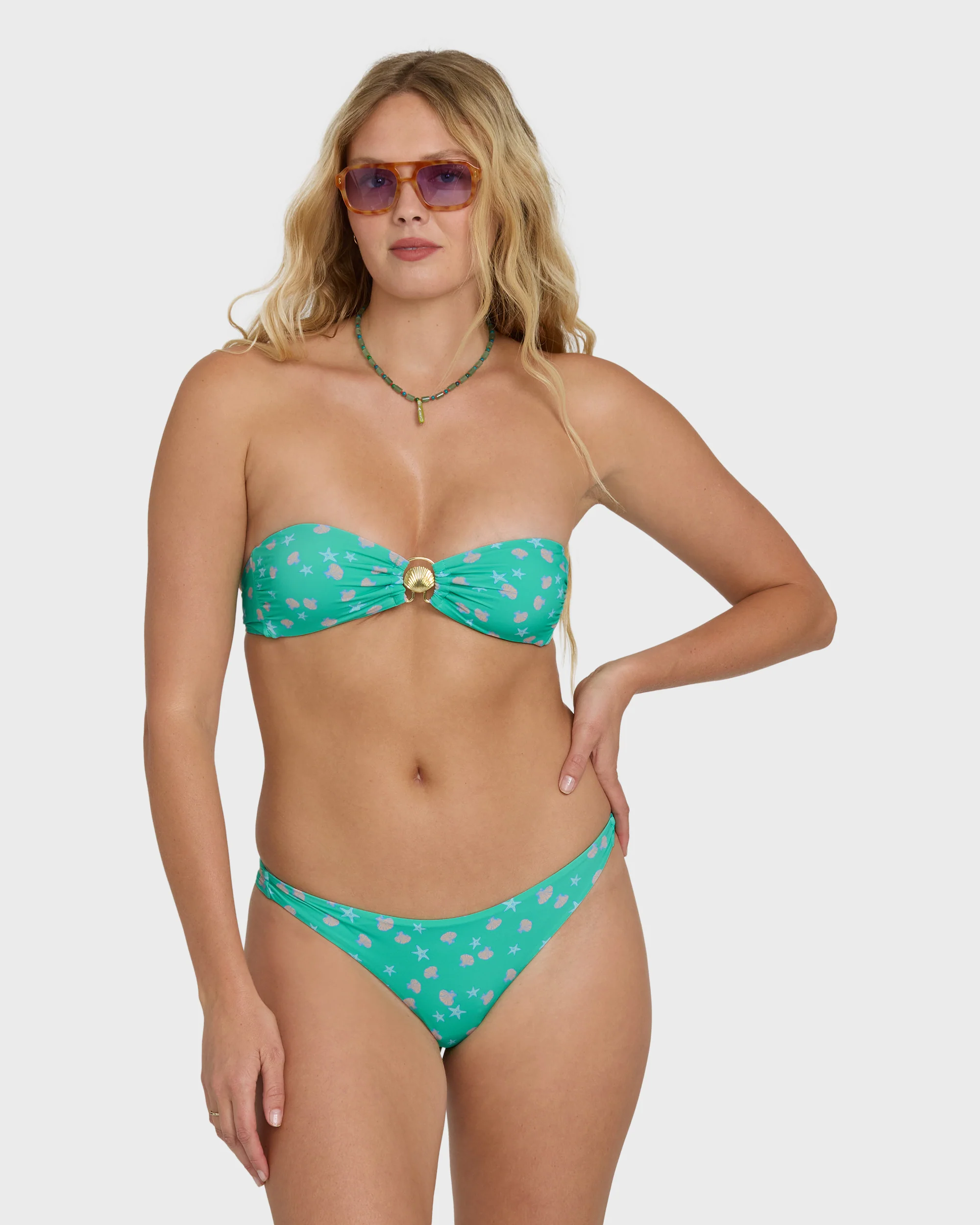 5403-ship-wrecked-shelly-bandeau-bikini-top-green-tropics-1.webp Ship Wrecked Shelly Bandeau Bikini Top - Green Tropics