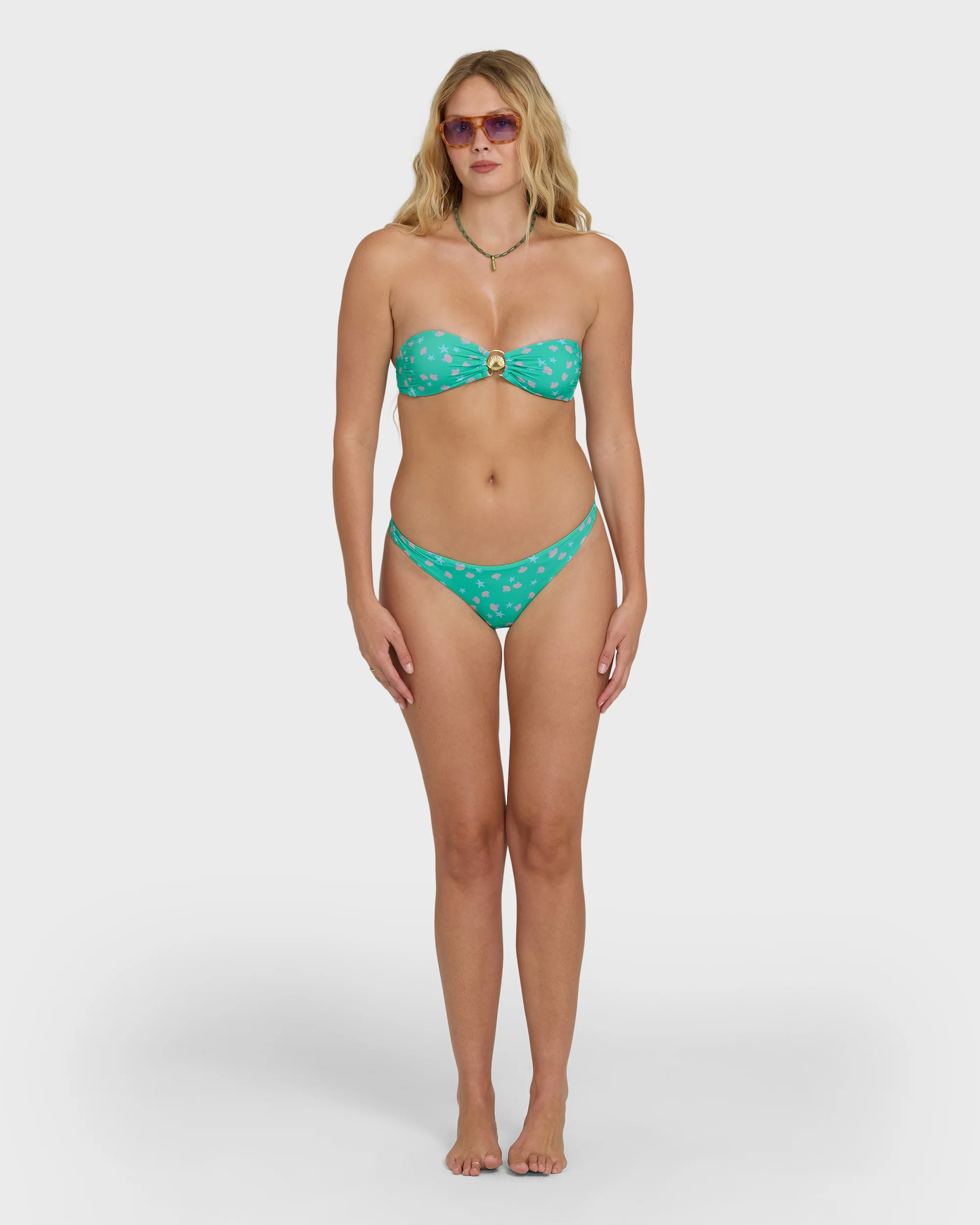 5403-ship-wrecked-shelly-bandeau-bikini-top-green-tropics-4.webp Ship Wrecked Shelly Bandeau Bikini Top - Green Tropics