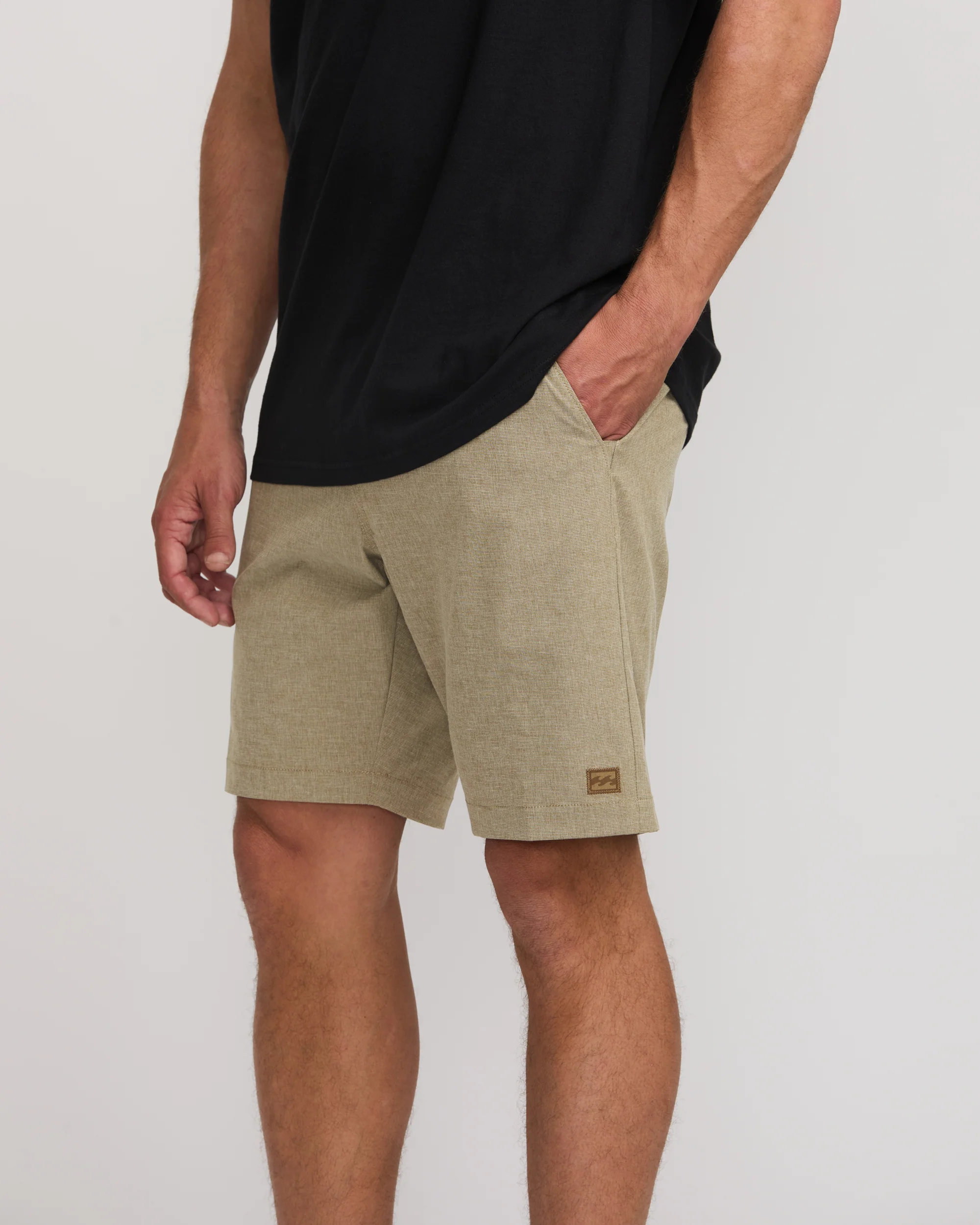 Crossfire Submersible 19" Hybrid Shorts - Khaki