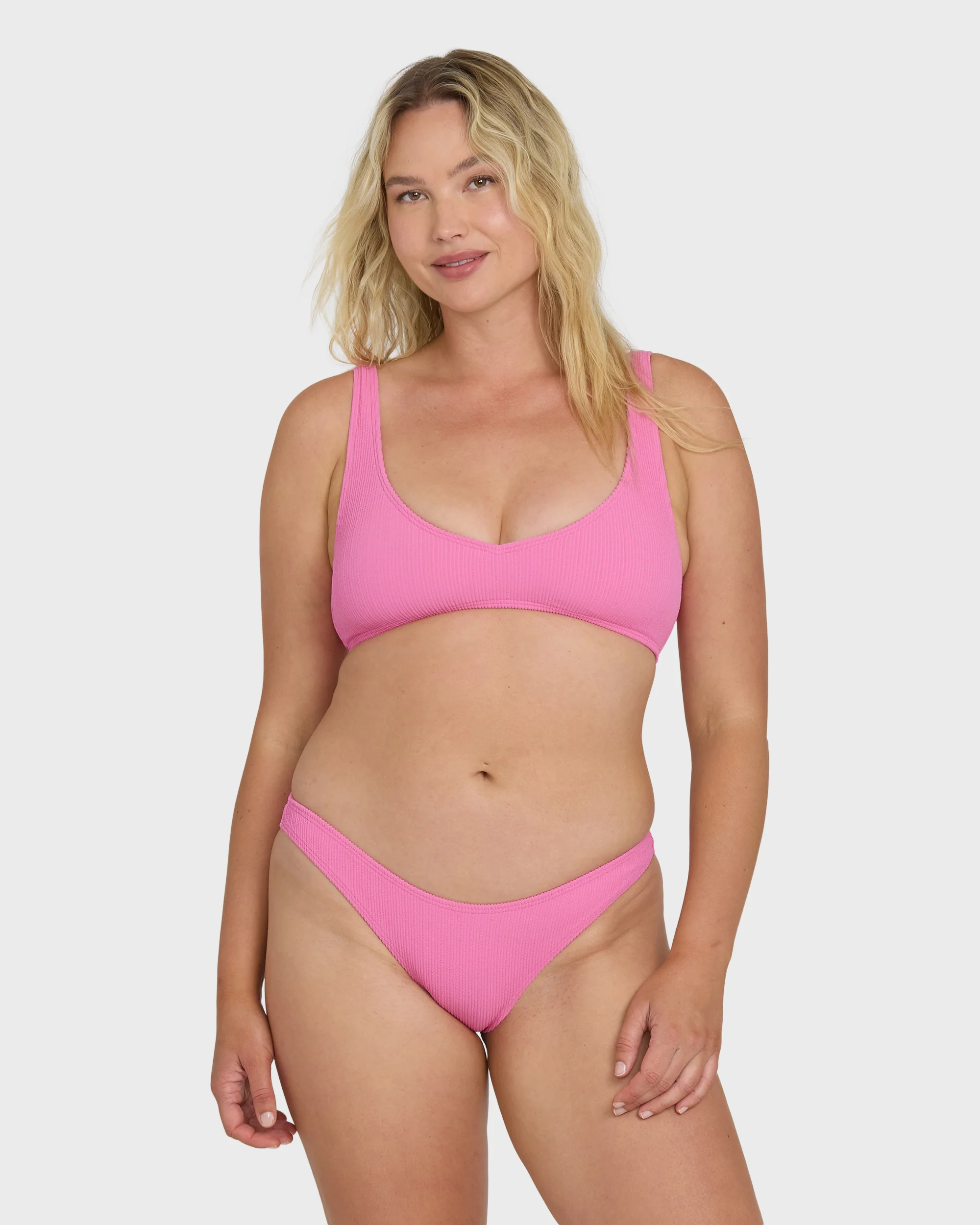 6852-sunrays-jesse-tank-bikini-top-guava-6.webp Sunrays Jesse Tank Bikini Top - Guava