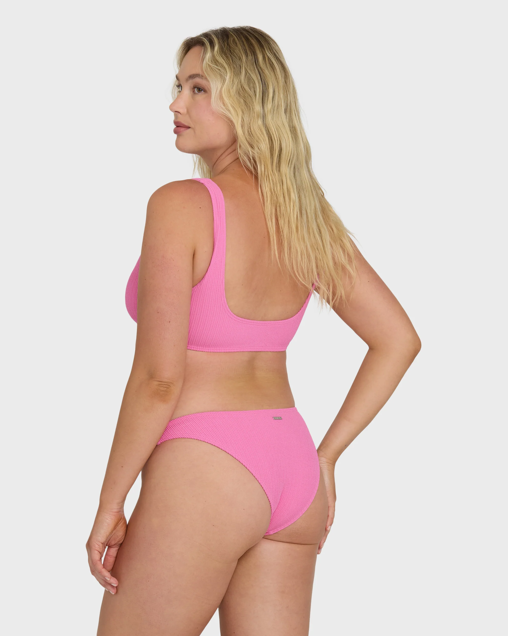 6852-sunrays-jesse-tank-bikini-top-guava-7.webp Sunrays Jesse Tank Bikini Top - Guava
