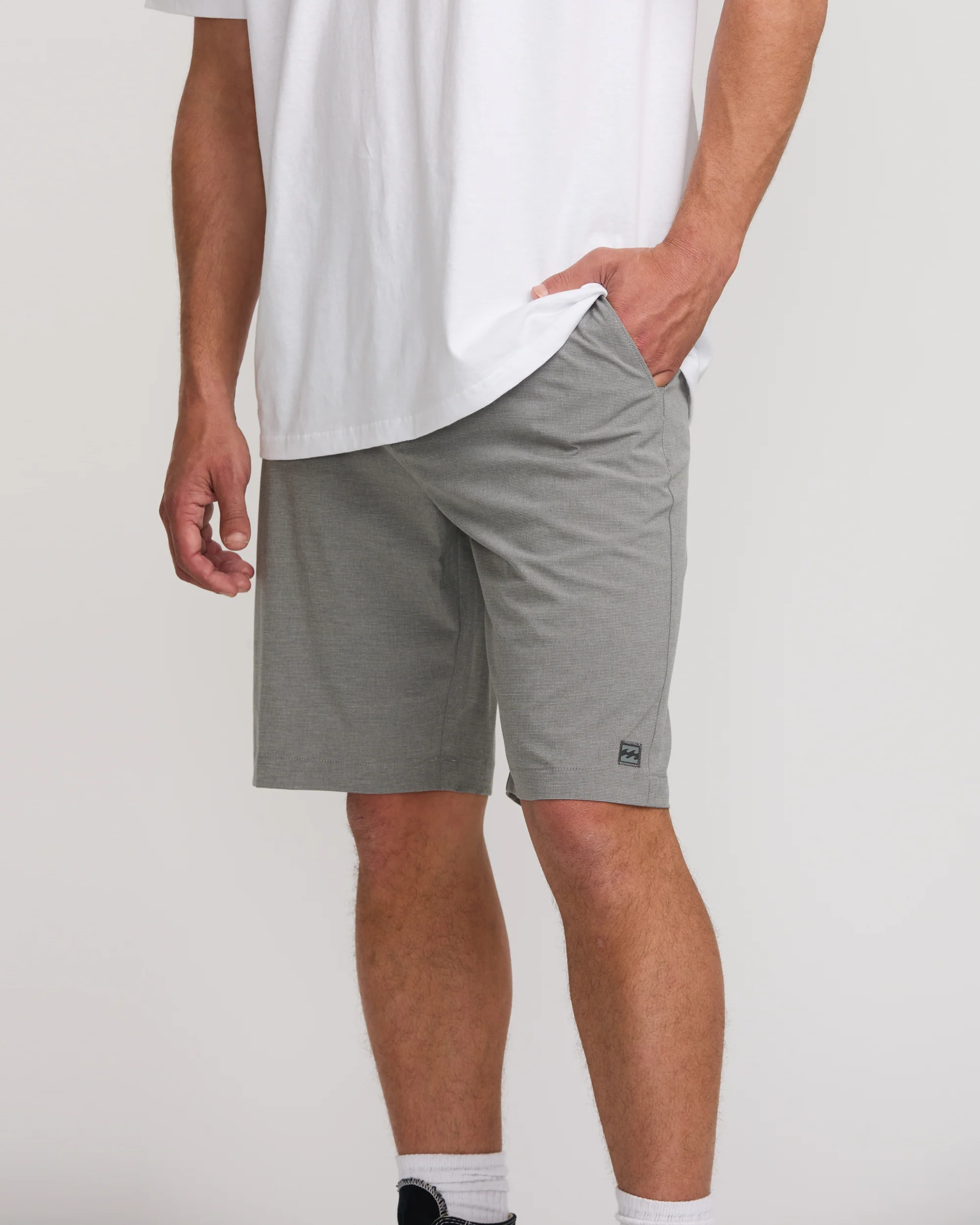 GRAY / 28