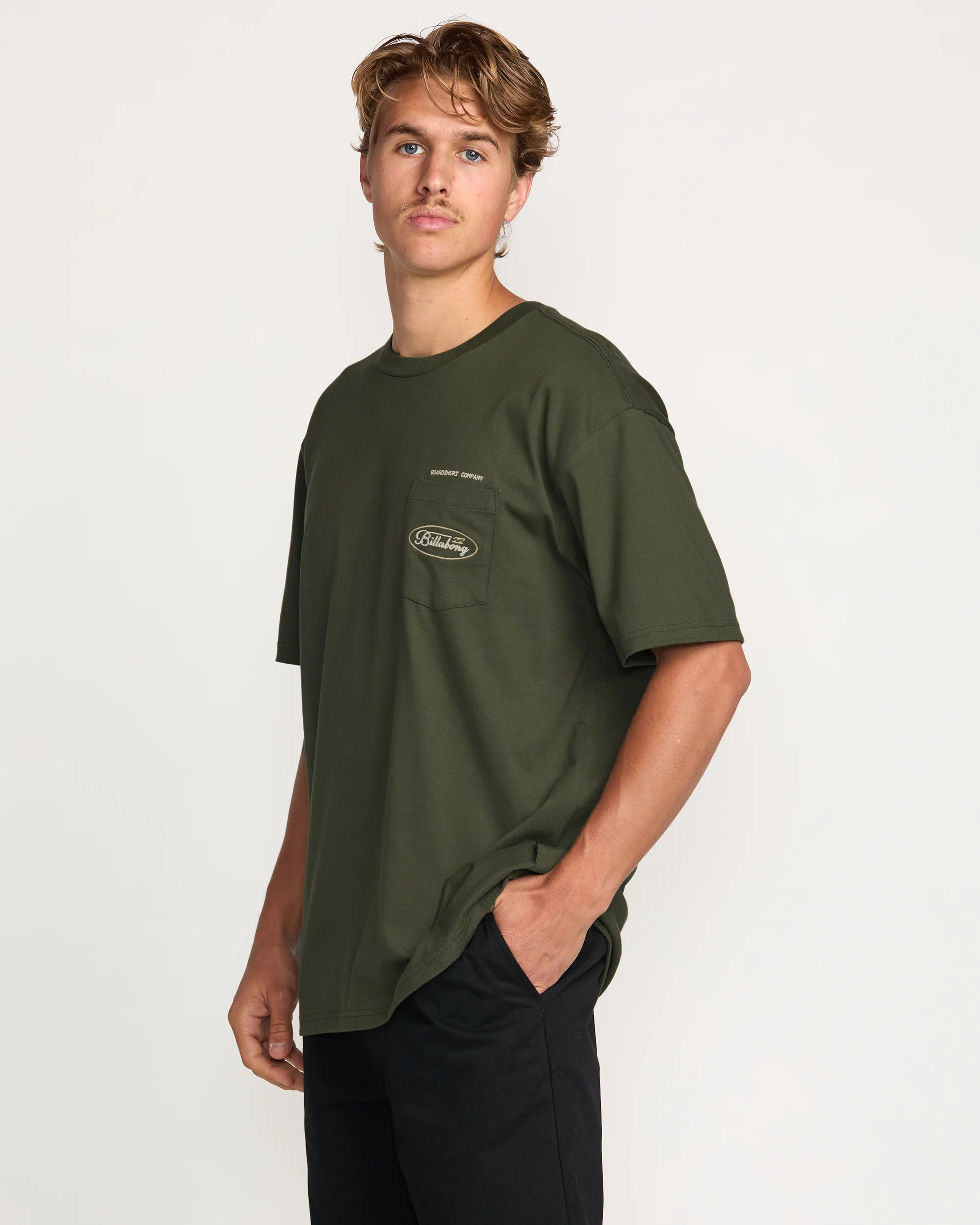 8126-bad-dog-pocket-regular-tee-olive-7.webp Bad Dog Pocket Regular Tee - Olive