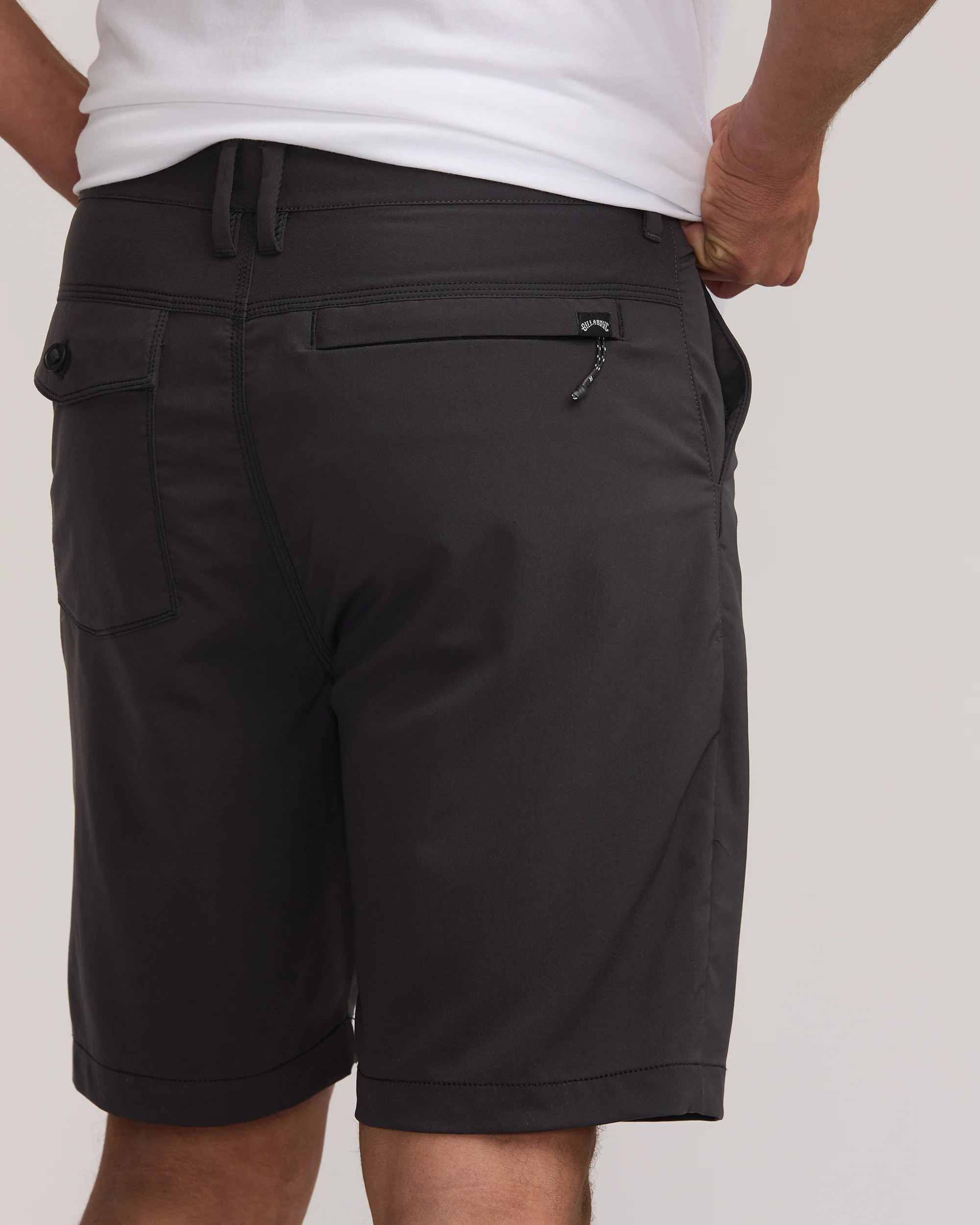Surftrek Journey 20" Hybrid Shorts - Black
