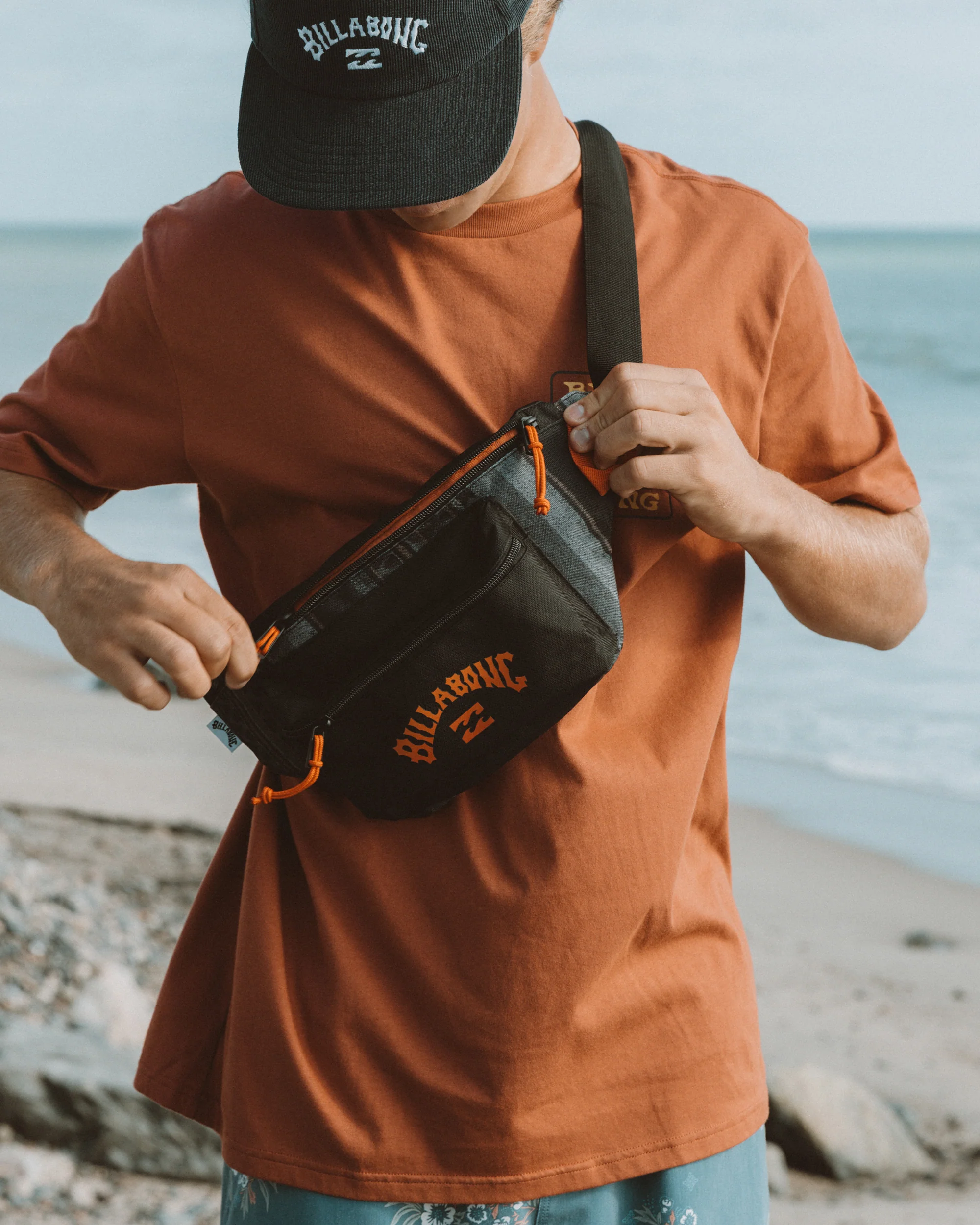 9722-vista-vibes-backpack-black-grey-1.webp Vista Vibes Backpack - Black Grey
