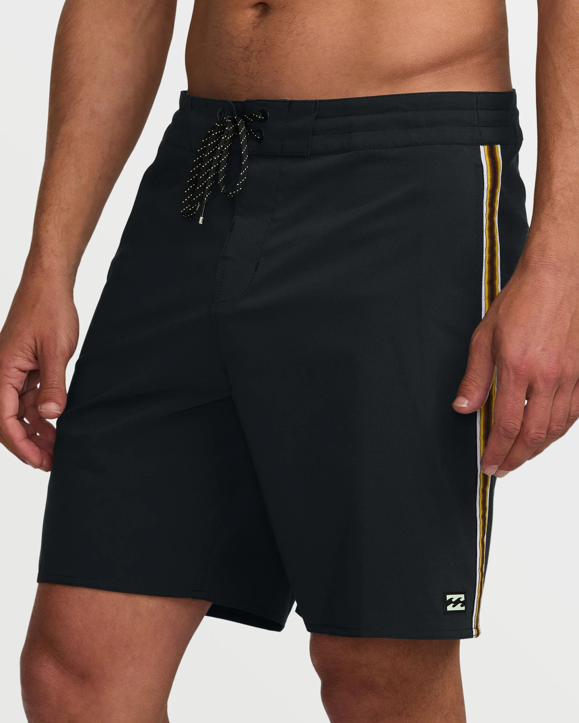 9735-wategos-lo-tide-19-boardshorts-black-7.webp Wategos Lo Tide 19" Boardshorts - Black