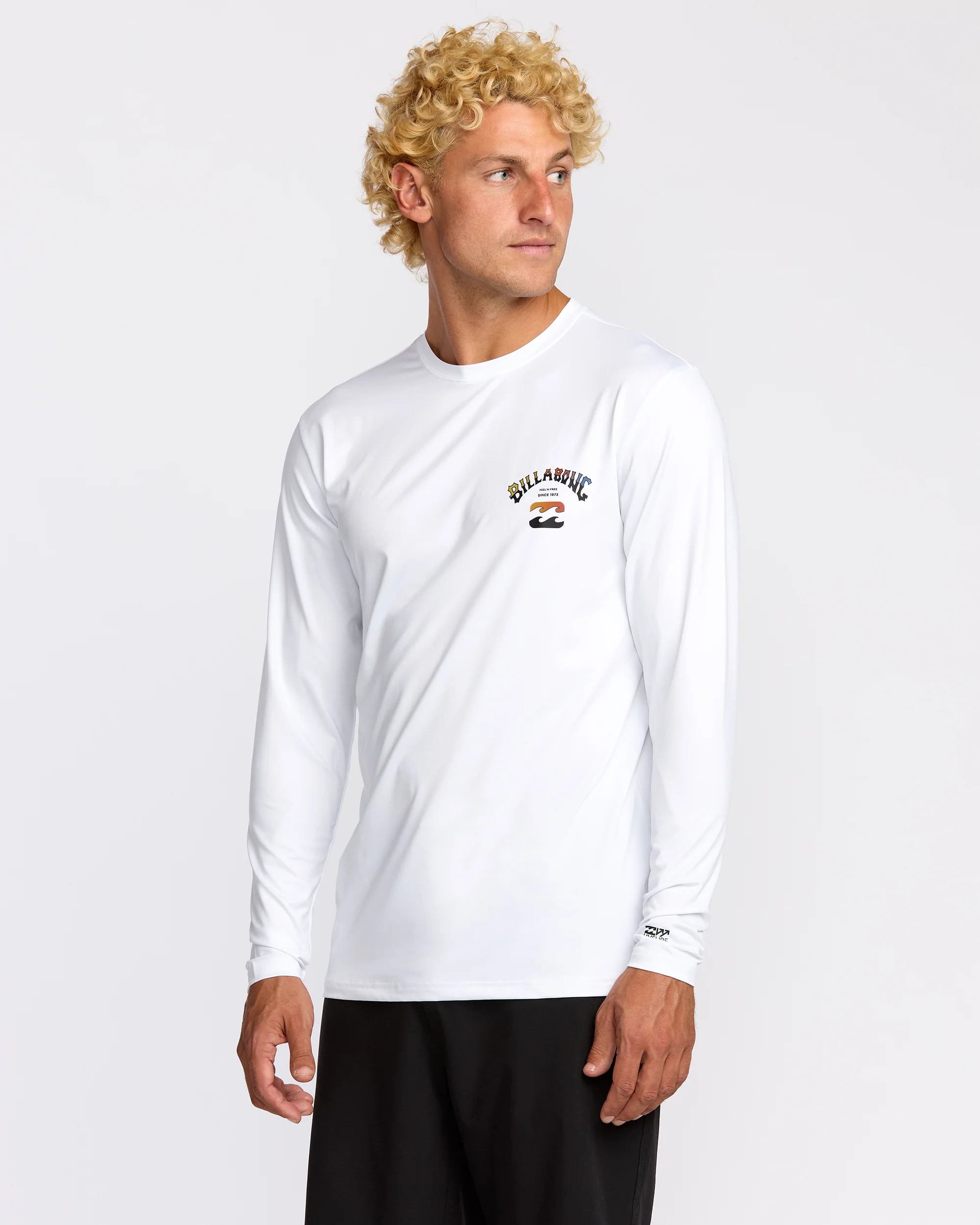 9867-arch-fade-loose-fit-long-sleeve-surf-t-shirt-white-3.webp Arch Fade Loose Fit Long Sleeve Surf T-Shirt - White